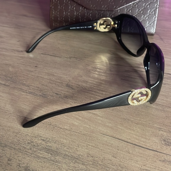 Gucci Black Sunglasses with Case - Picture 6 of 10